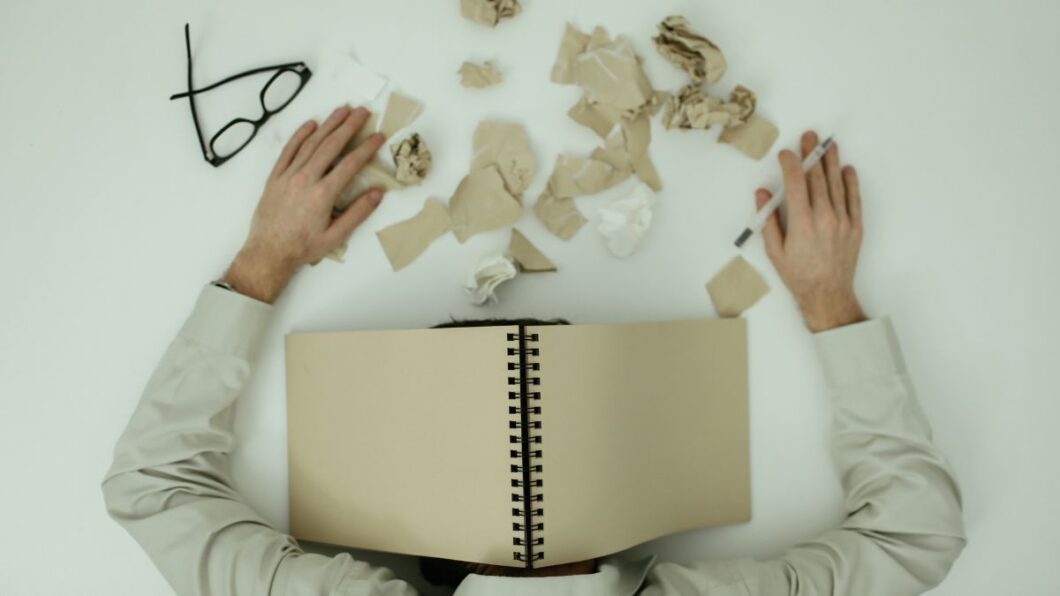 Outsourcing tâches administratives : Libérer votre temps